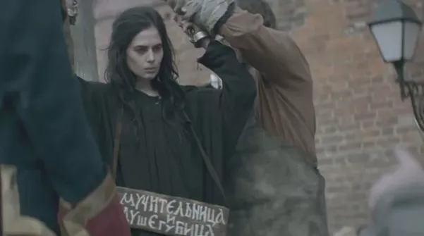 Момент вынесения приговора Салтычихе в сериале «Кровавая барыня». Кадр из сериала