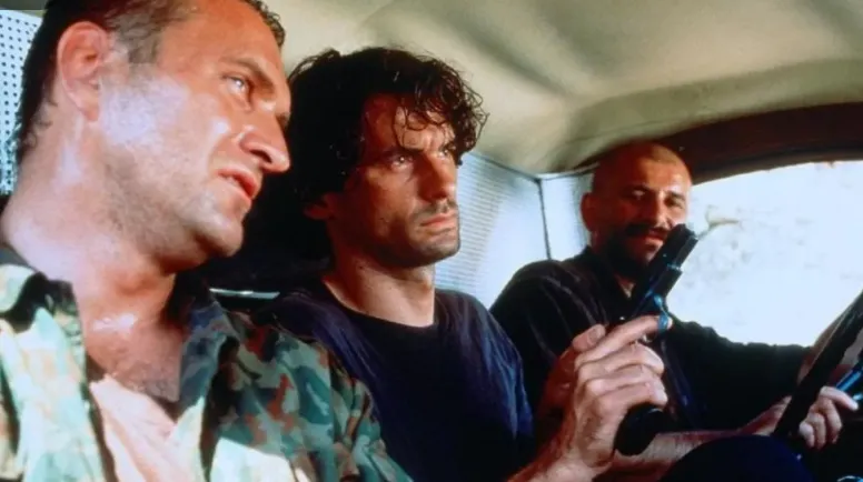 Кадр из фильма "Миротворец", реж. Мими Ледер, 1997 год