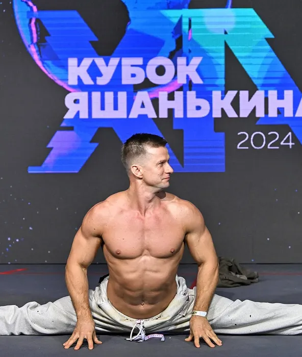 Роман поддерживает себя в отличной форме. Фото: Инстаграм (запрещен в России) / @kurtsyn_roman