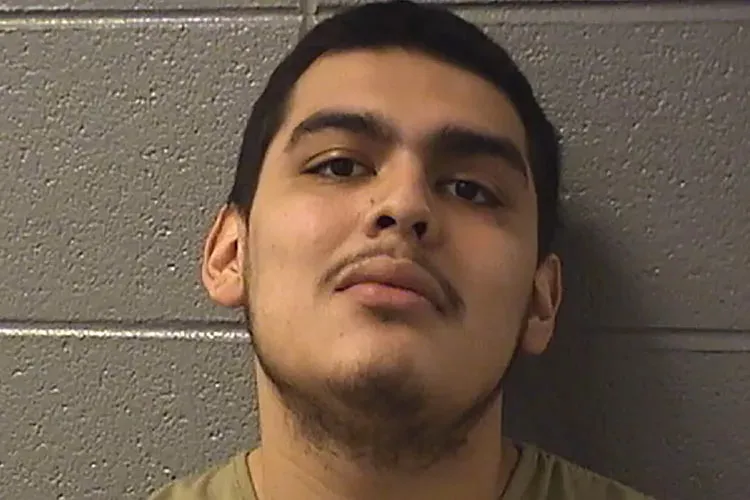 Антонио Рейес начал убивать людей в 17 лет. Фото: wgntv.com