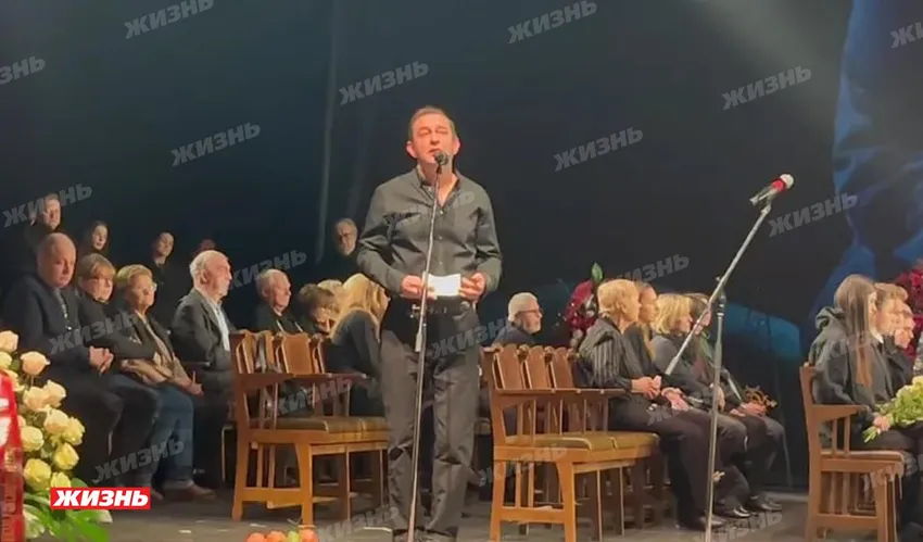 Константин Хабенский произнес проникновенную речь на прощании с Евгенией Добровольской. Фото: «Жизнь»