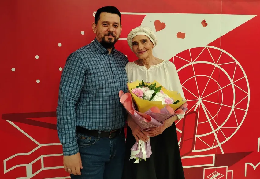 65-летняя Наталья Саблина с сыном Григорием. Фото: "Жизнь"