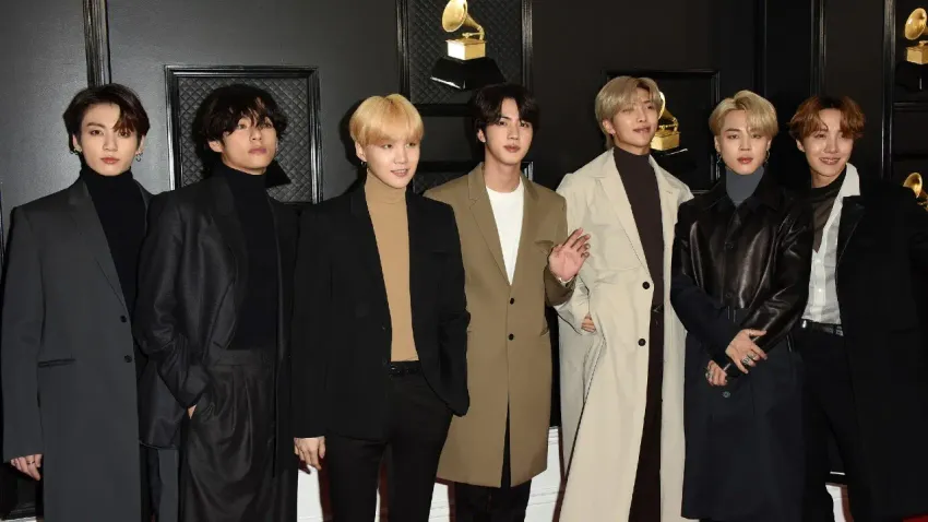 Знаменитая южнокорейская группа BTS вернулась с новым альбомом спустя 6 лет. Фото: соцсети