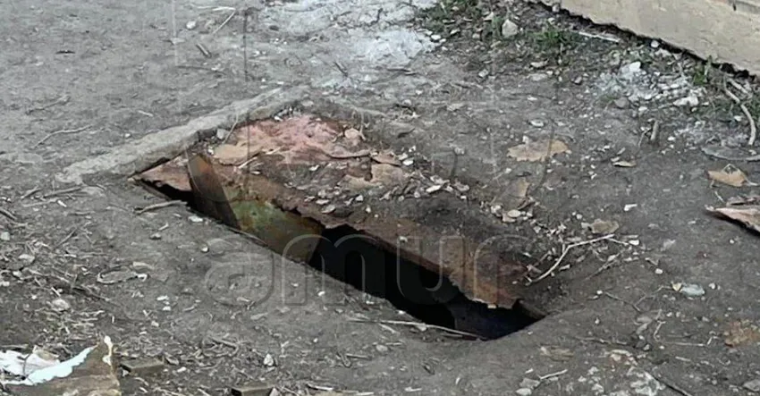 В Приморье девочка по пути в школу упала в открытый колодец, прикрытый доской. Фото: t.me/amur_mash