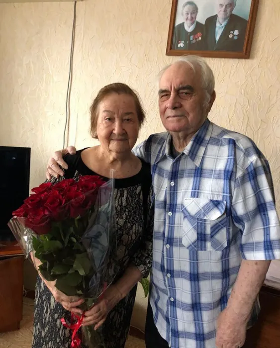 Родители Камиля Ларина. Фото: Instagram (запрещен в России) / @kamlarin