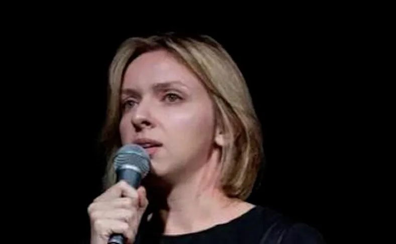 Участница «Женского стендапа» Катя Котофеева отменила концерт из-за подрывника. Фото: @breakingmash