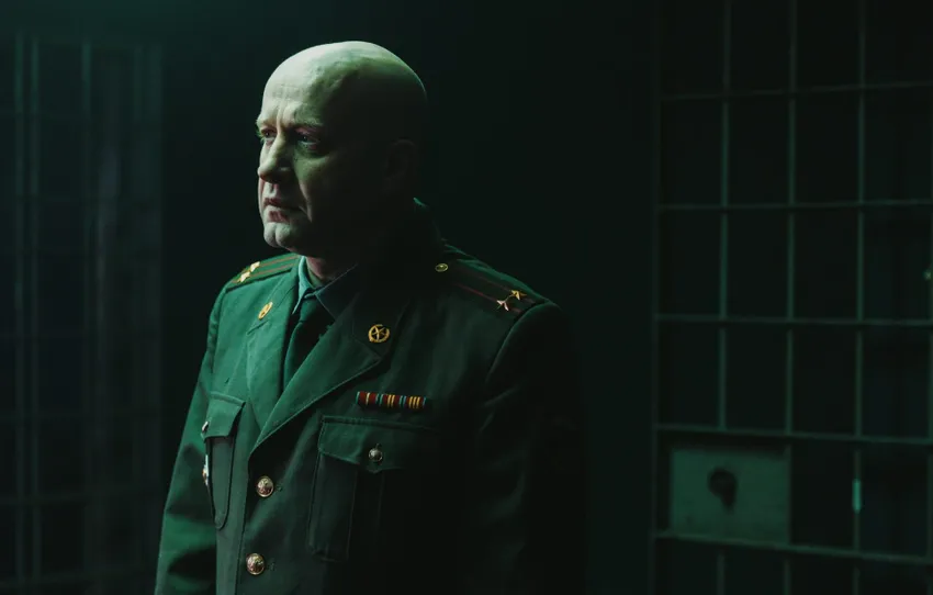 Виталий Коваленко. Кадр из трейлера сериала «Аутсорс», 2025, реж. Душан Глигоров