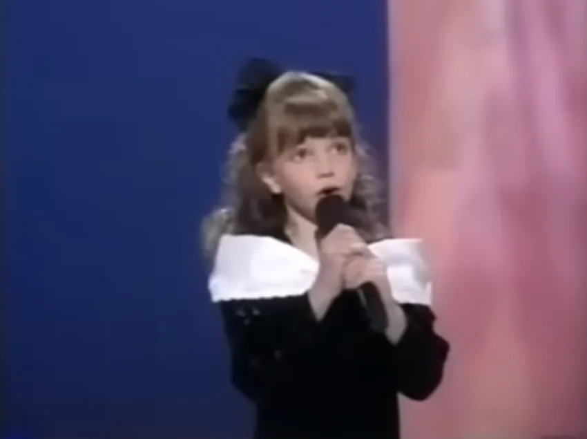Вперёд в прошлое! 10-летняя Бритни Спирс исполнила песню Шер на шоу талантов. Фото: youtube.com/@JaimeDioGuardiTV