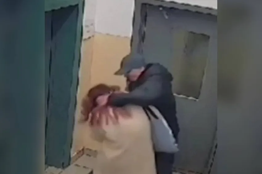 В Московской области ищут ивантеевского маньяка, который нападает на беззащитных девушек. Фото: t.me/breakingmash