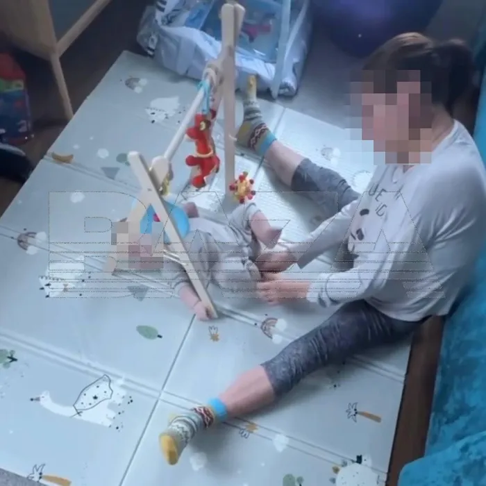 В Москве пьяная няня угрожала матери и малышу расправой, когда ее попросили уйти. Фото: t.me/bazabazon