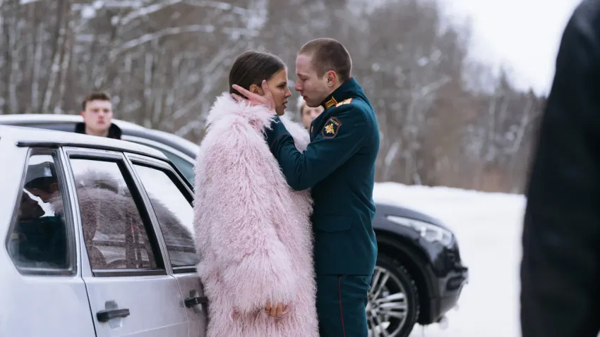 Кадр из сериала «Ландыши. Такая нежная любовь», 2025. Фото: онлайн-кинотеатр Wink.ru
