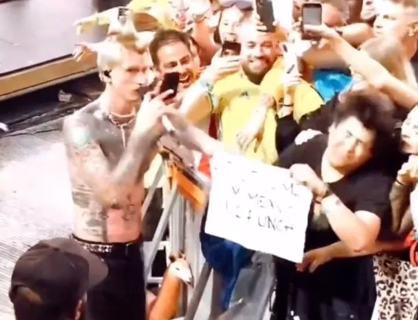 Фото: Инстаграм (запрещён в РФ) / @machinegunkelly