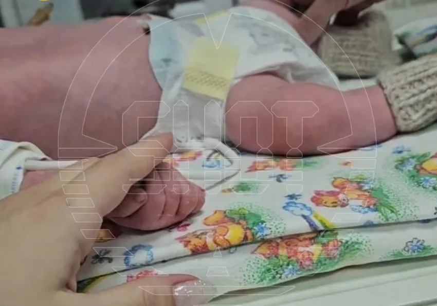 В Симферополе врачи искалечили малыша во время родов, выдавив из живота матери руками. Фото: t.me/shot_shot