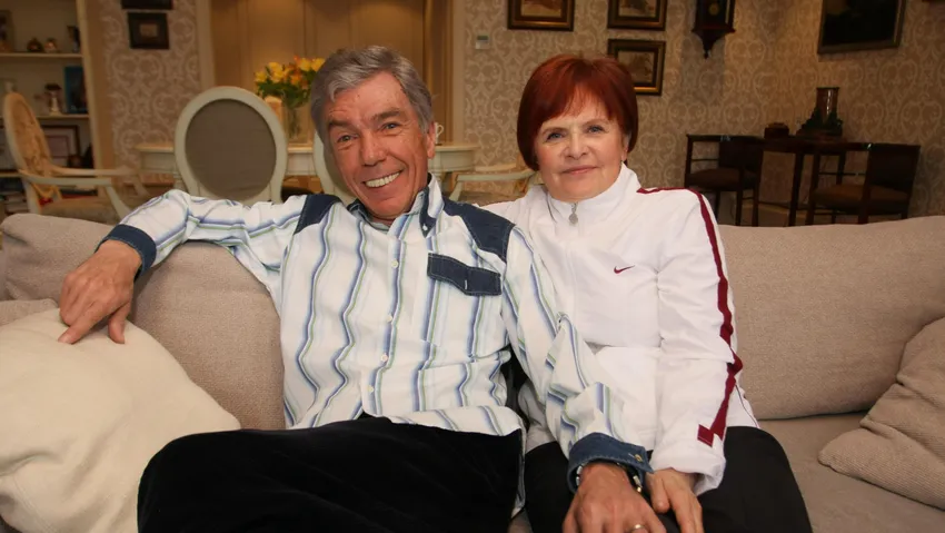 75-летний телеведущий и народный артист Юрий Николаев со своей любимой супругой 72-летней Элеонорой Николаевой. Фото: legion-media.ru