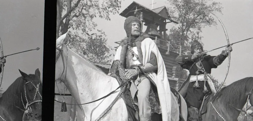 Юрий Назаров на съемках у Тарковского. Кадр из фильма «Андрей Рублеве», 1966, реж. Андрей Тарковский, сцен. Андрей Кончаловский, Андрей Тарковский