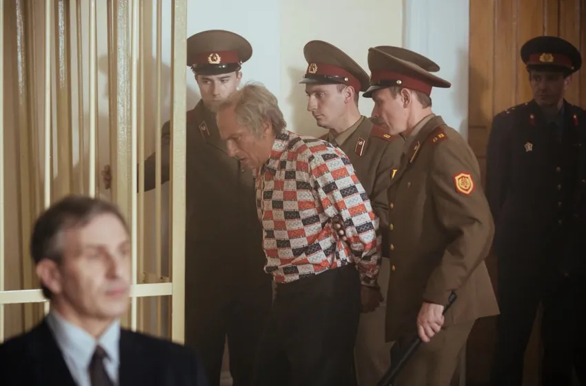 Кадр из сериала "Чикатило", реж. Сарик Андреасян, 2021 год