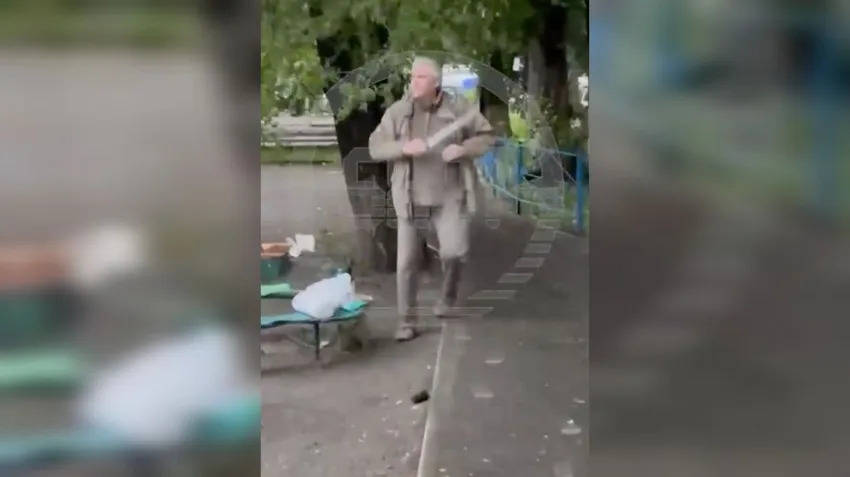 Учитель английского перепугал соседей, угрожая им мачете. Фото: @shot_shot