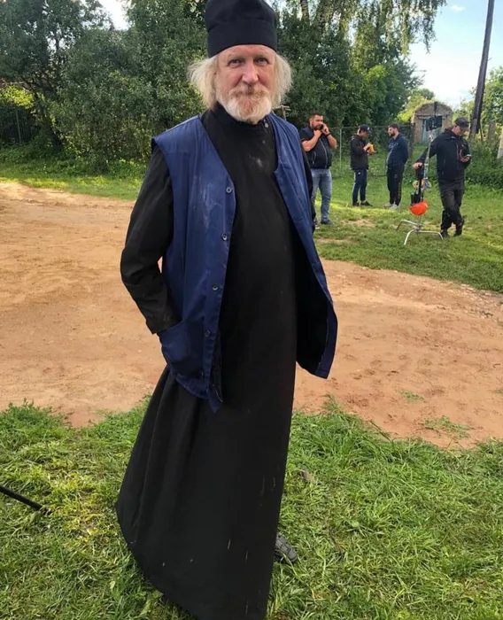 Бычков в сериале "Жуки". Фото: Инстаграм (запрещен в России) / @Victor_bychkov_kuzmich