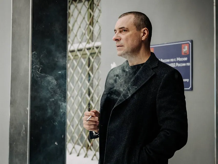 Евгений Цыганов сыграл в картине главную роль. Кадр из сериала «Первый номер», 2024, реж. Клим Козинский