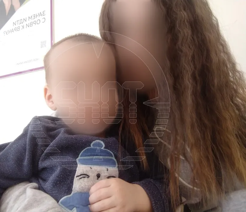 Врачи пытаются стабилизировать состояние малыша, выпавшего из окна 12-го этажа в Москве. Фото: @t.me/shot_shot