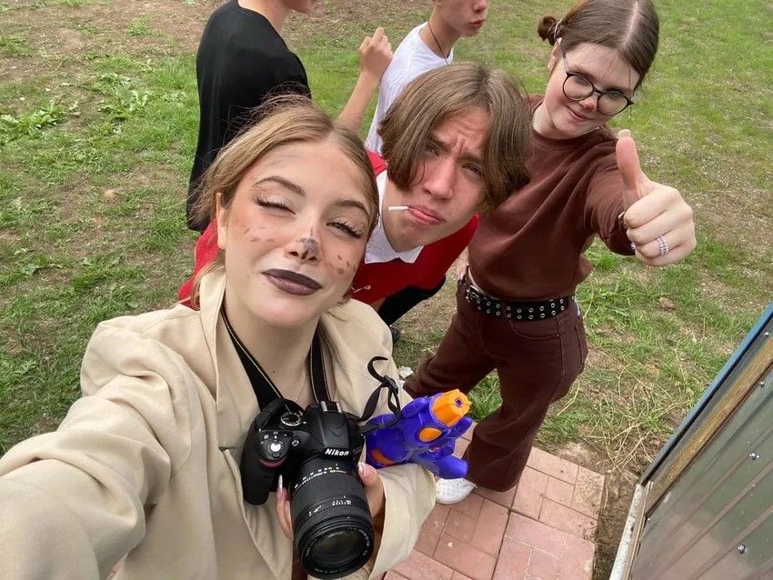 Ангелина живет обычной жизнью подростка. Фото: личный архив