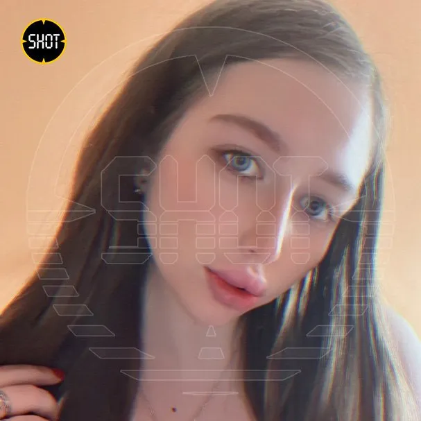 24-летняя Ангелина после ссоры ударила мать бутылкой виски на детской площадке. Фото: @t.me/shot_shot