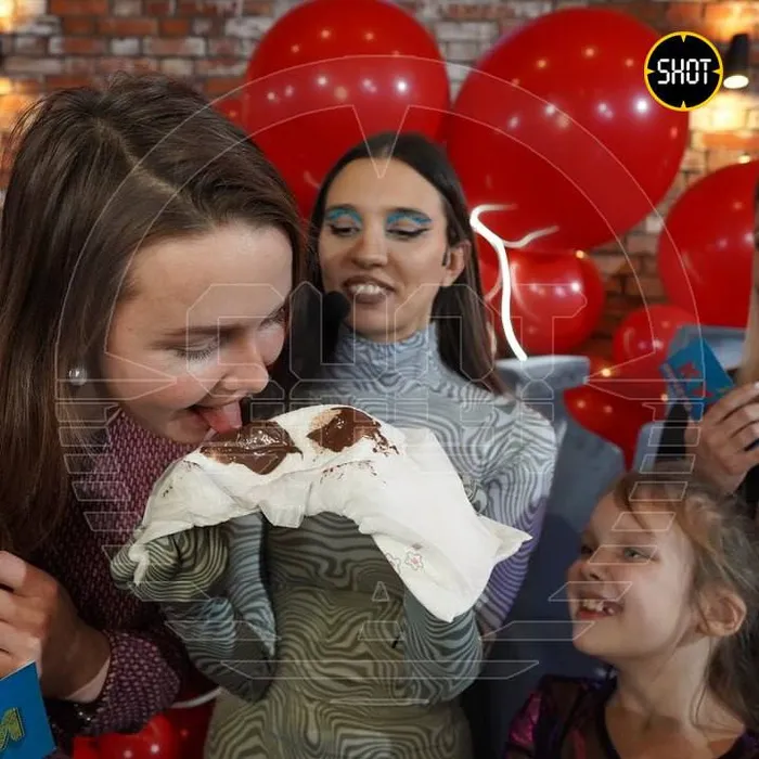 Странные конкурсы Нели, в которых участвуют даже взрослые. Фото: t.me/shot_shot