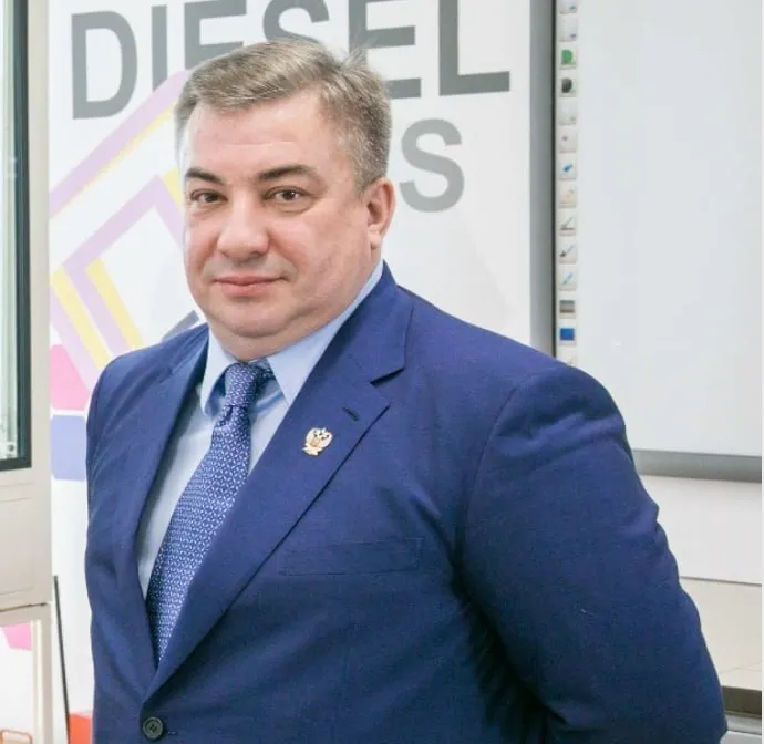 В Уфе профессору дали штраф в 7 млн за закрытие хоккеистам КХЛ сессии за взятку. Фото: t.me/mash_batash