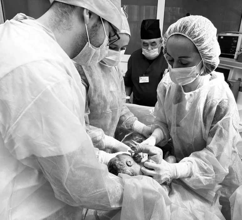 Врачи помогли больной женщине стать матерью. Фото: vk.com/moniiag_clinic