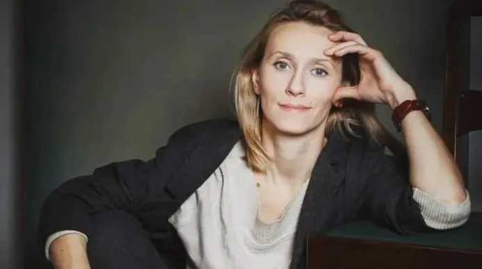 Звезда «Глухаря» Болтнева съездила на сбор клубники в Суздаль с сыновьями-тройняшками. Фото: соцсети
