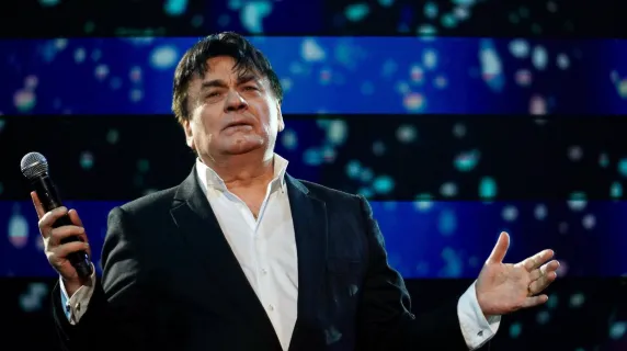 75-летнему Александру Серову запретили дальние перелеты из-за риска тромбоза. Фото: соцсети