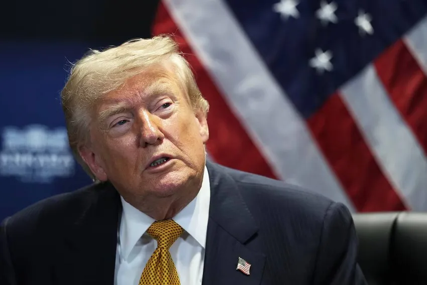Суд обязал Трампа выплатить $5,8 млн писательнице, до которой он домогался. Фото: соцсети