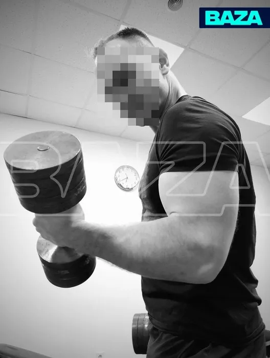 В Кирове тренер по тхэквондо подрался с пенсионерами и обвинил их в побоях. Фото: t.me/bazabazon