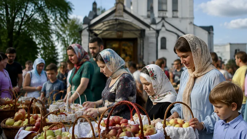 Традиции празднования Преображения Господня. Фото сгенерировано нейросетью GPT Images
