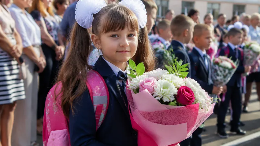 Когда отмечают День знаний в России в 2026 году. Фото сгенерировано нейросетью GPT Images