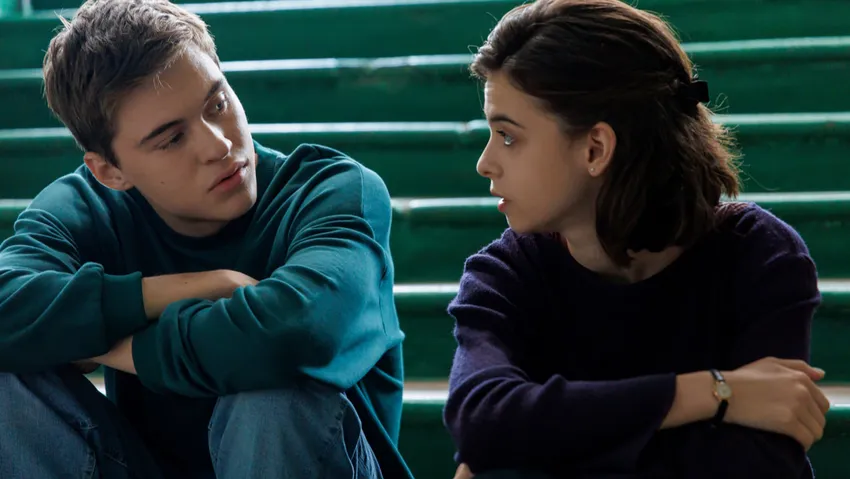 Максим Сапрыкин и Аля Майер в фильме «Чужой звонок». Фото: Студия «РоЕл»