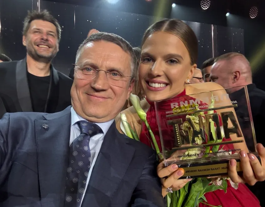 С Никой Здорик на получении приза в номинации «Лучший онлайн сериал». ФОТО из личного архива