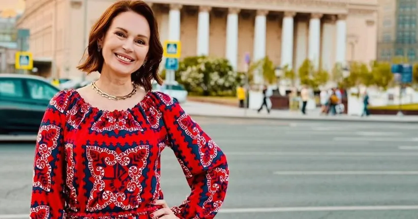 61-летняя Ирина Безрукова вновь вернулась на сцену после перелома ноги. Фото: соцсети