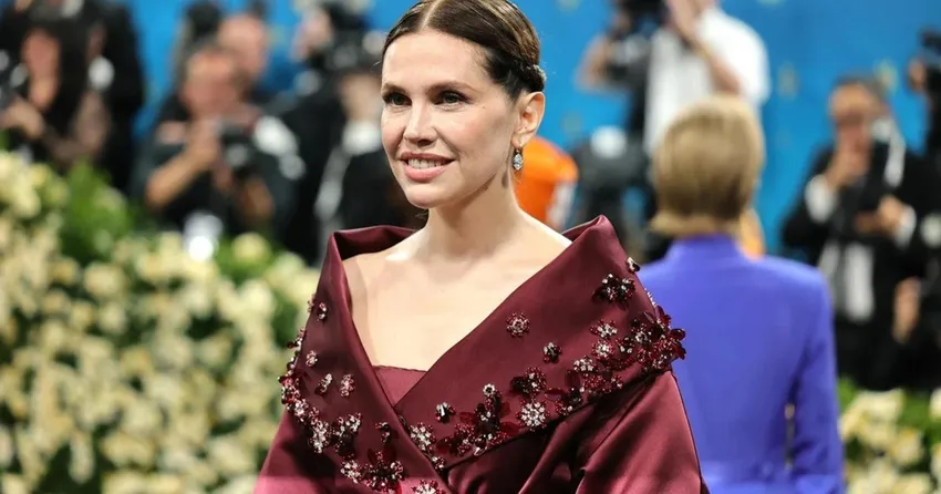 Дарья Жукова впервые за долгое время вышла в свет с дочкой от Романа Абрамовича. Фото: соцсети