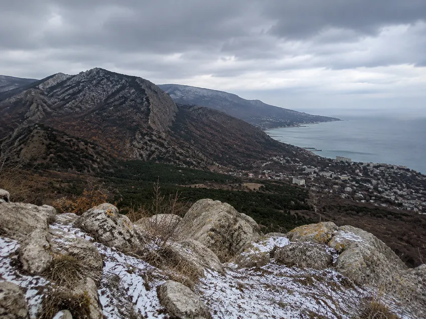 Погода на юге России в ноябре 2026 года: прогноз в Сочи, Крыму, Анапе. Фото сгенерировано нейросетью GPT Images