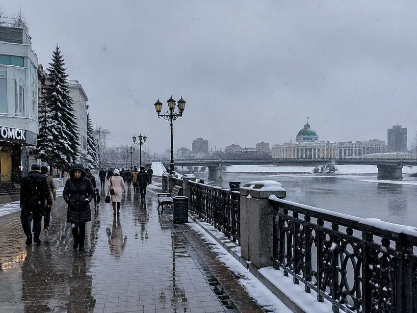 Погода в ноябре 2026 в Омске. Фото сгенерировано нейросетью GPT Images