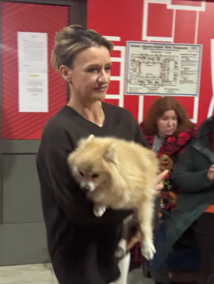 Татьяна Волосожар со свои шпицем. ФОТО: Жизнь