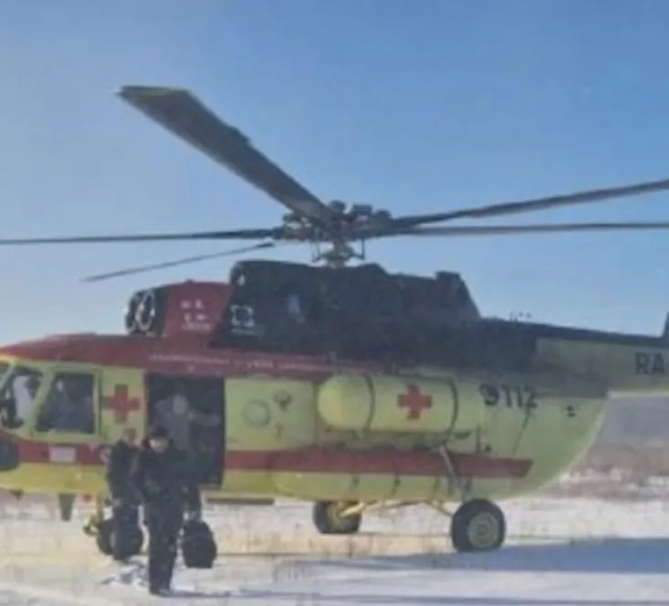 Под Томском женщину, которая подавилась мясом, санавиацией доставили в больницу. Фото: t.me/mash_siberia