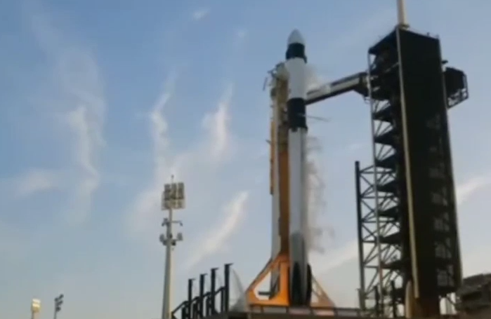 Космонавт из Красноярска Кирилл Песков полетел на Crew Dragon к МКС. Фото: t.me/kras_mash