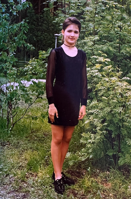 Оля Солнышко в старших классах. ФОТО из личного архива