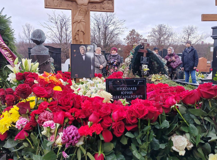 Проститься с Юрием Николаевым пришли тысячи его друзей. ФОТО: соцсети