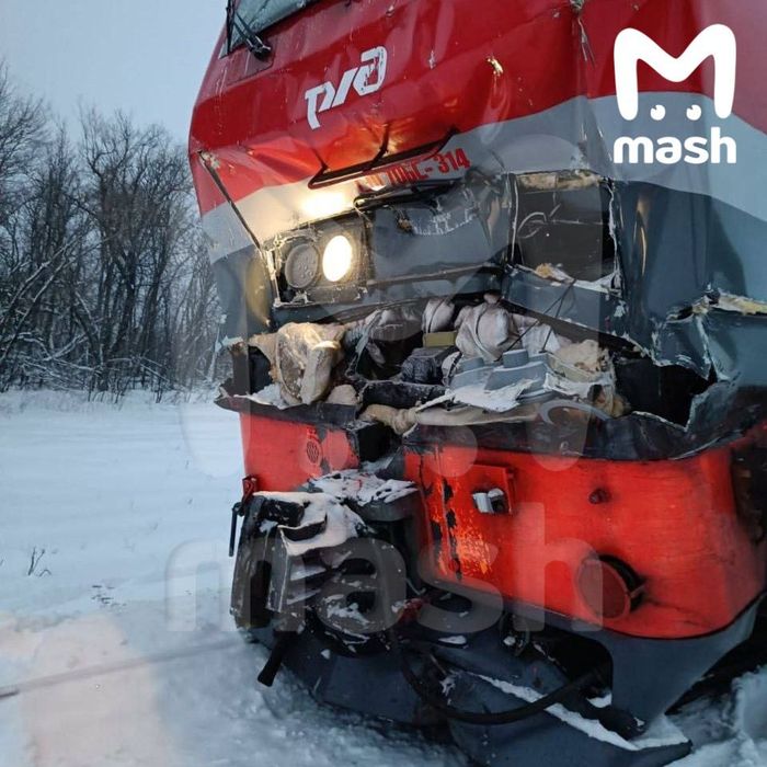 Серьезной катастрофы удалось избежать благодаря машинисту. Фото: @t.me/breakingmash