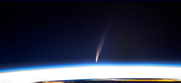 Из космоса комета видна особенно отчетливо. ФОТО: соцсети