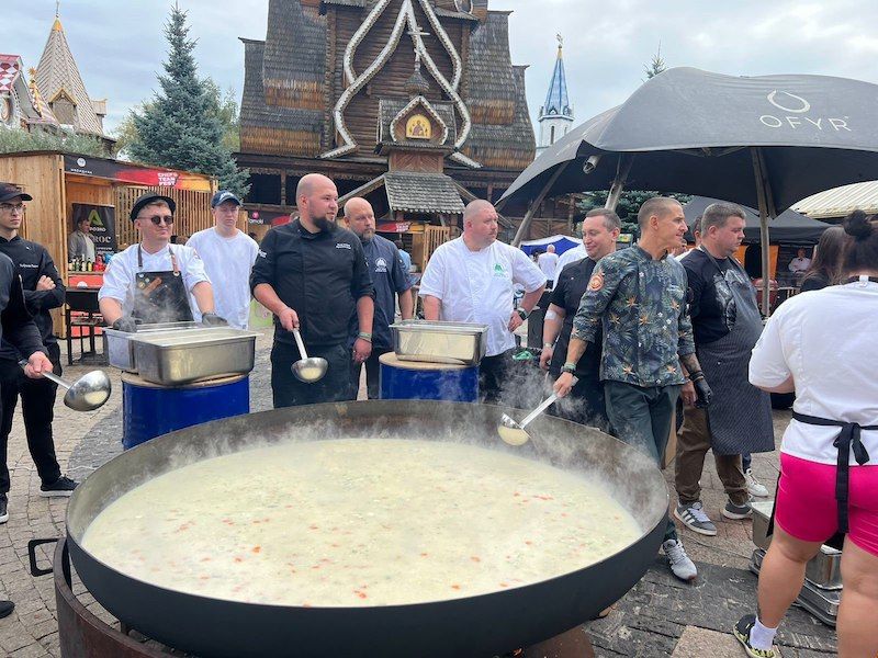 358 литров ухи приготовили на фестивале в этот раз. Фото: "Жизнь"
