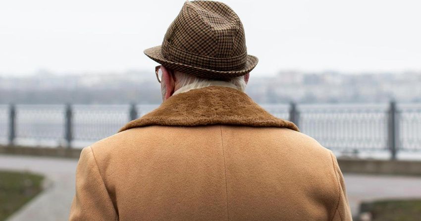 В США люди собрали $500 тысяч для пенсионера, вынужденного работать курьером. Фото: соцсети